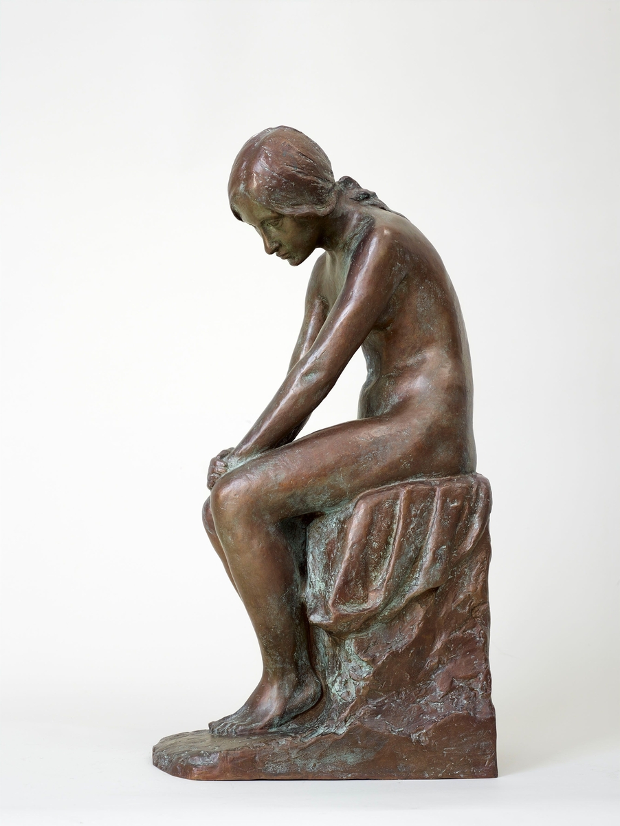 Støypt etter ASM 26 i gips. Liknar ein del på ASM 21.