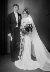 Herr och fru Säming hos fotografen, 1937-08-21