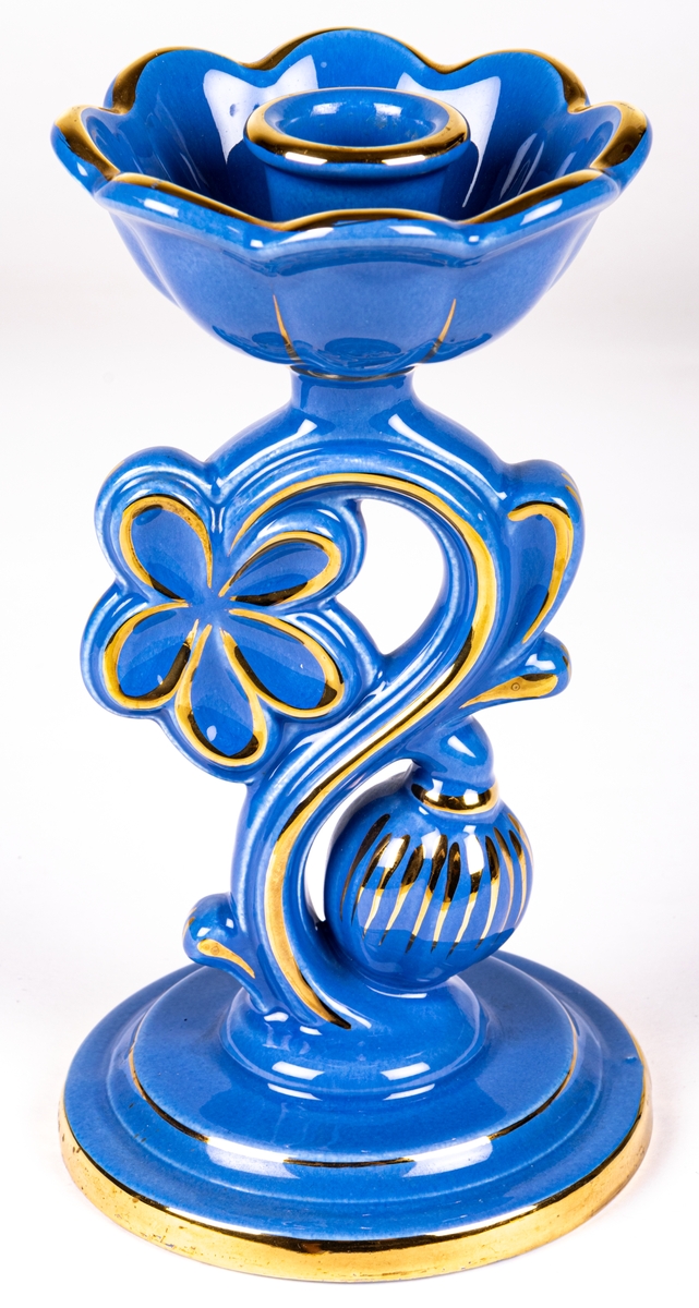 Ljusstake i flintgods, modell S, dekor Safir med handmålad gulddekor. Modell av Arthur Percy.