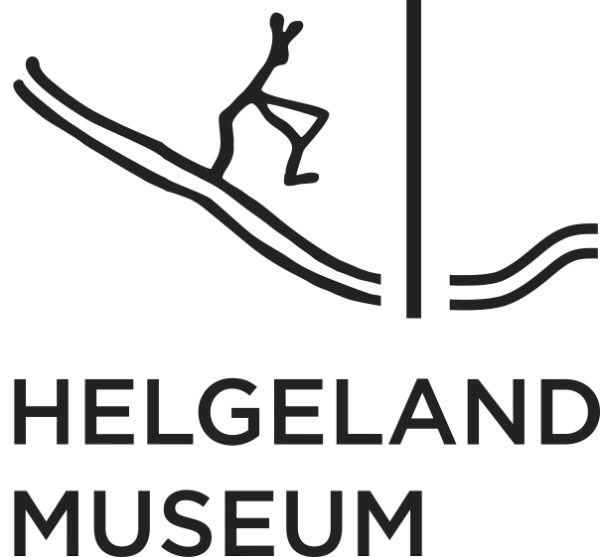 Helgeland museum Logo Helleristning av en skiløper
