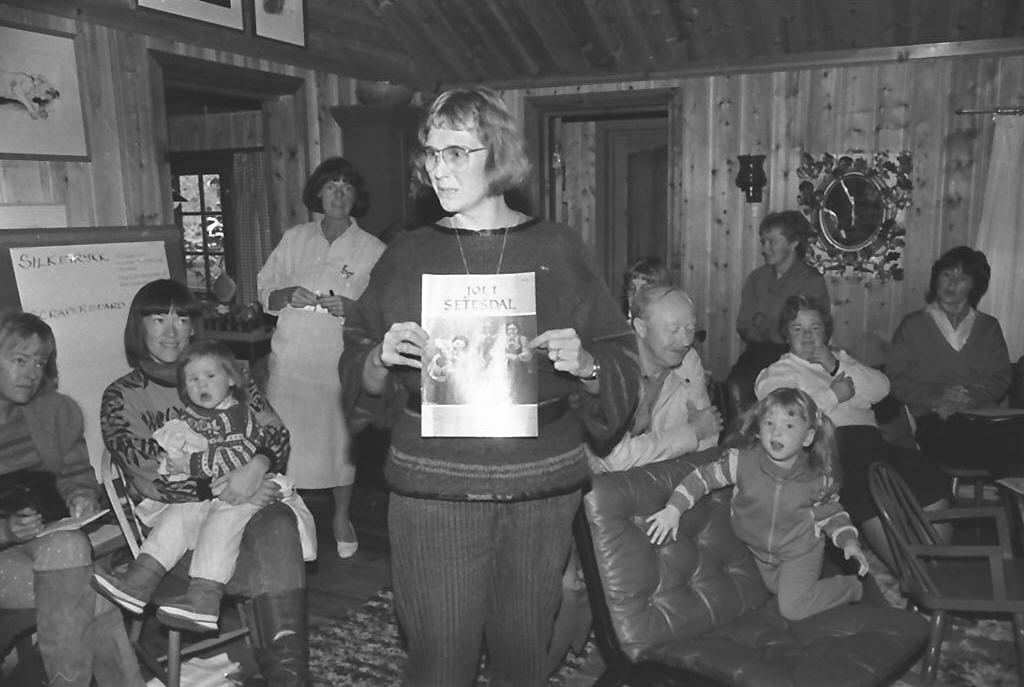Litterær kunstkveld med Unni Lise Jonsmoen. 