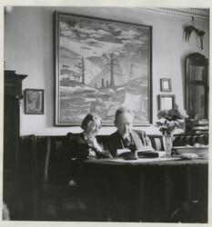 Makarna Emilie och Gudmund Hatt i hemmet i Köpenhamnsvillan.