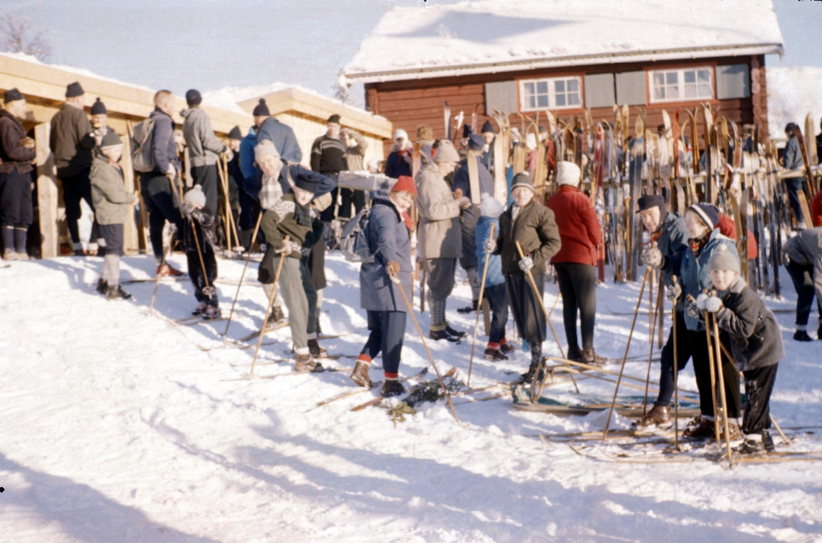 Vintersøndag ved Elgsethytta