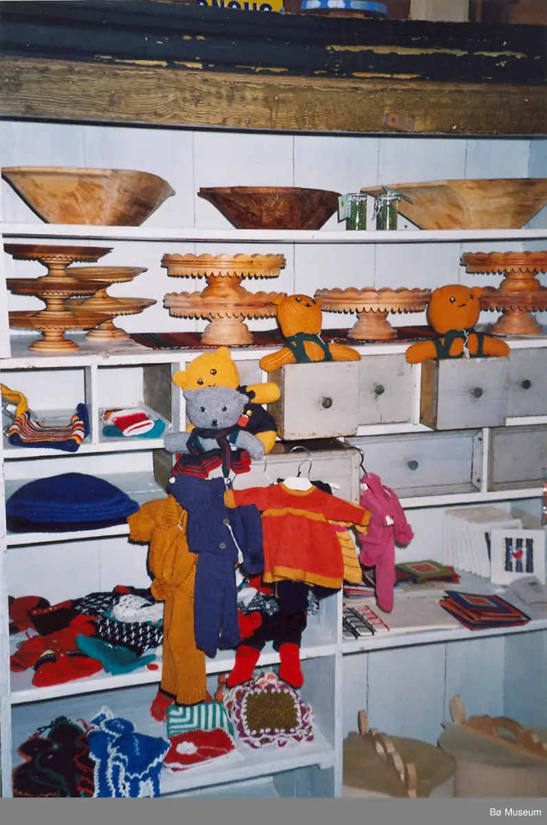 Serie med bilde frå ulike arrangement ved Bø museum.