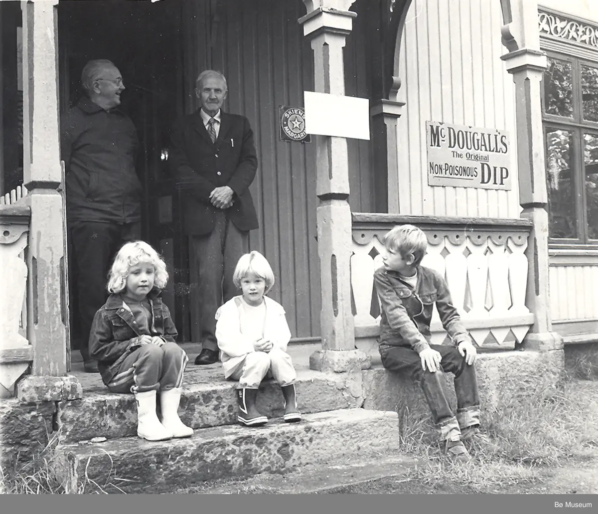Serie med bilde frå ulike arrangement ved Bø museum.
