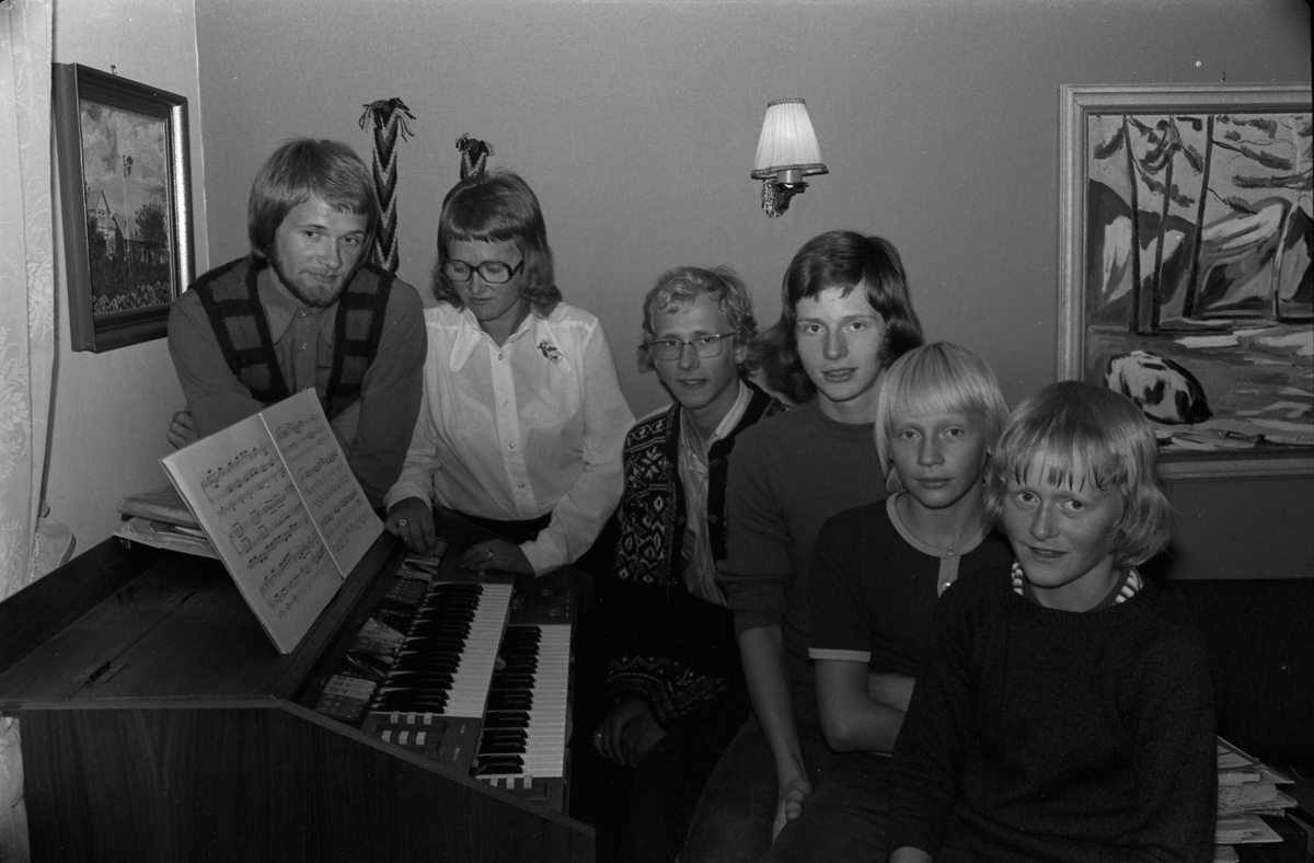 6 organistsøsken, ca. 1972.