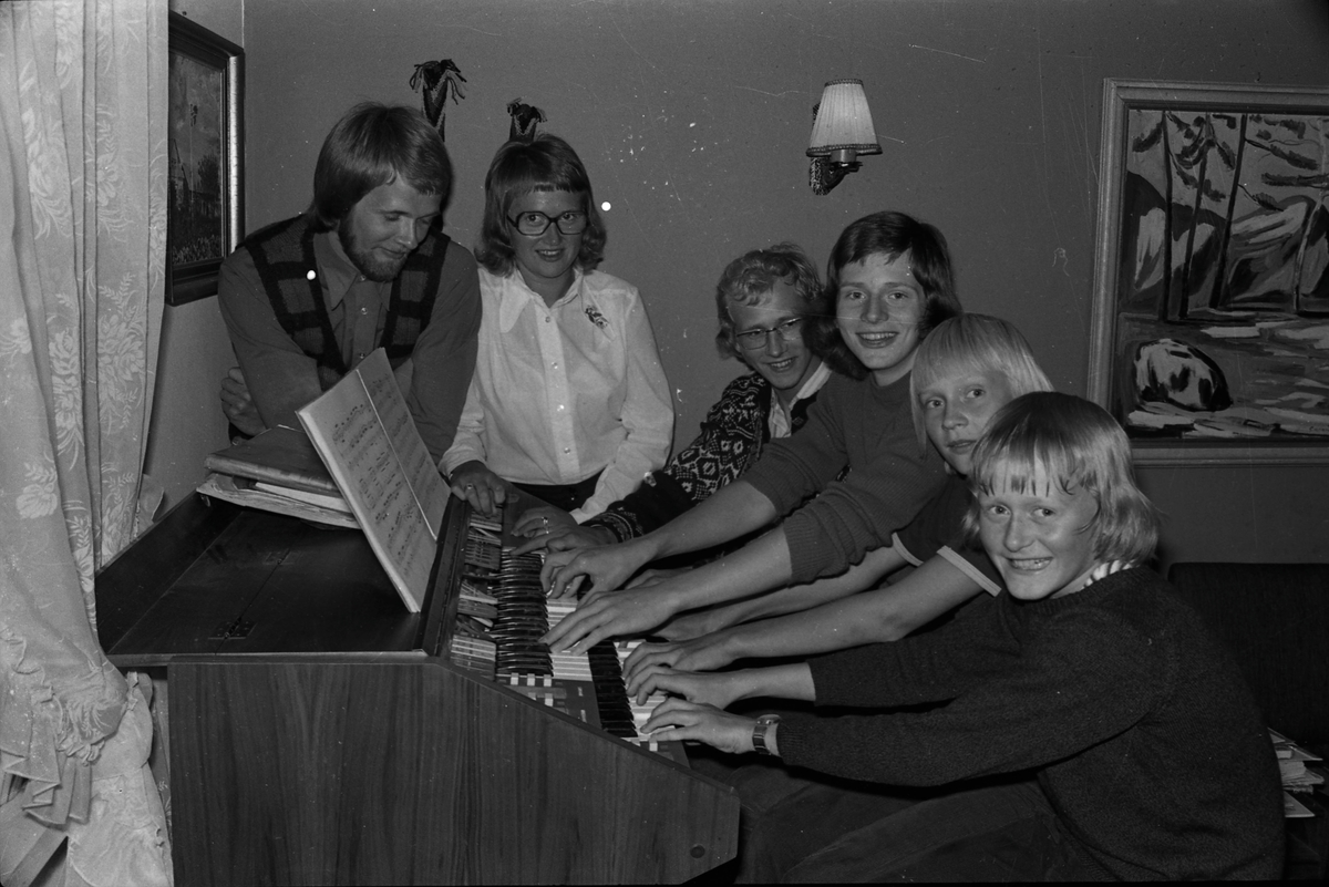 6 organistsøsken, ca. 1972.