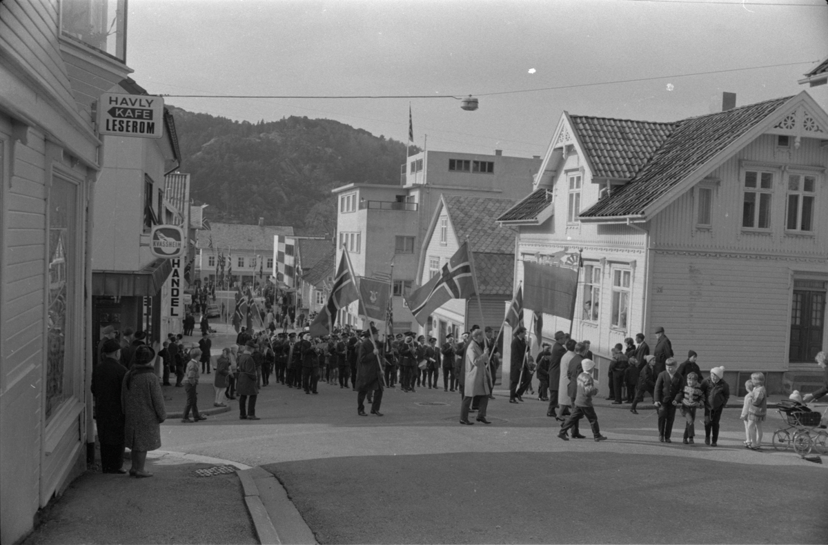 Borgertoget i Johan Feyersgate, 17. mai 1971.