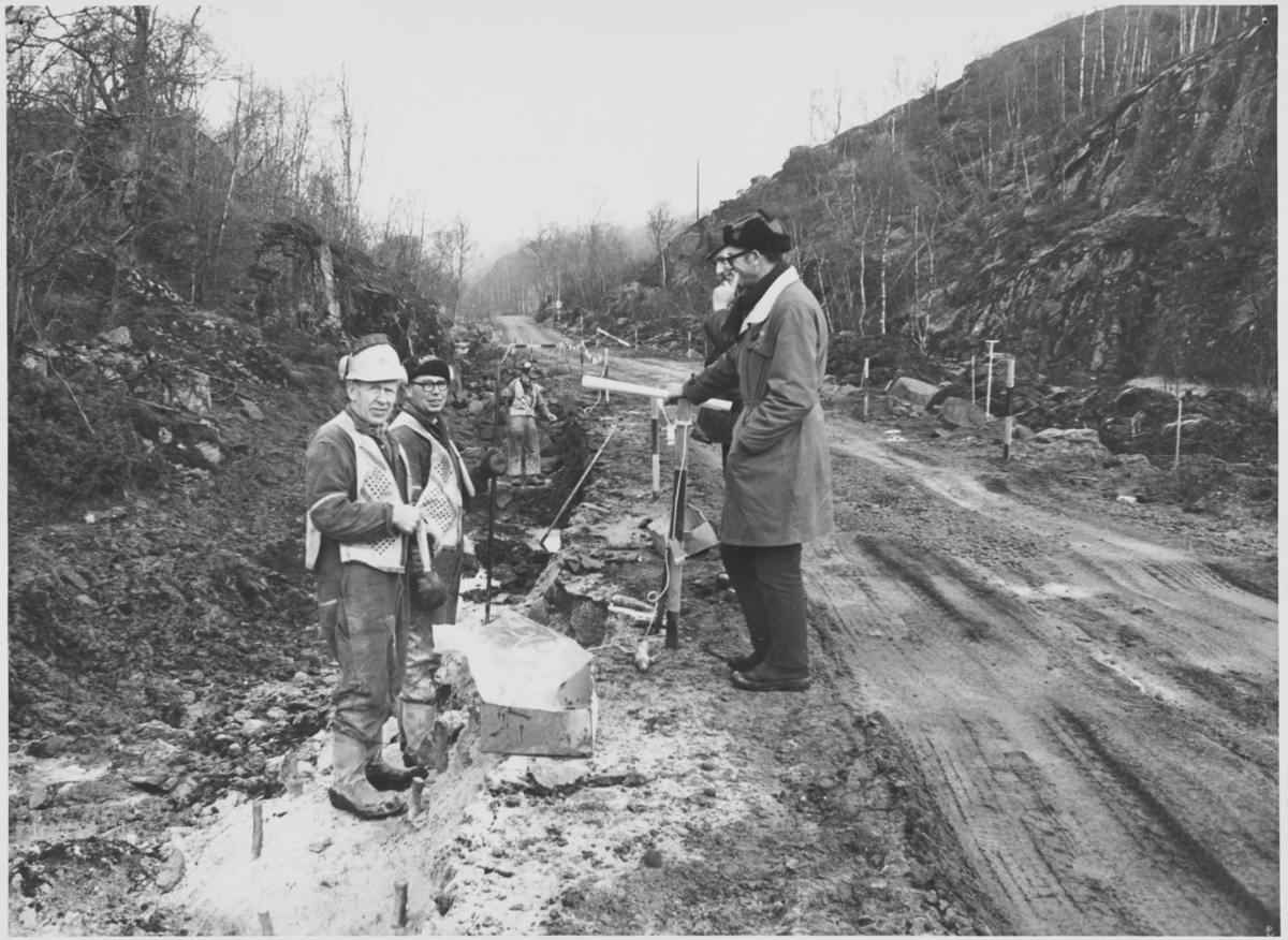 Utvidelse av Sokndalsveien mellom Ripland og Saurdal, ca. 1967.