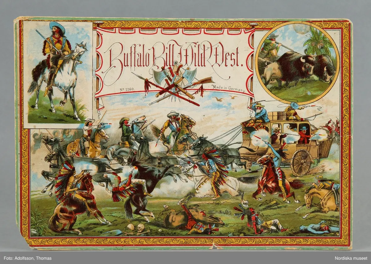 Pappersleksak i flera delar (18 lösa bitar enligt katalogkort) föreställande kamp mellan indianer och cowboys i vilda västern.