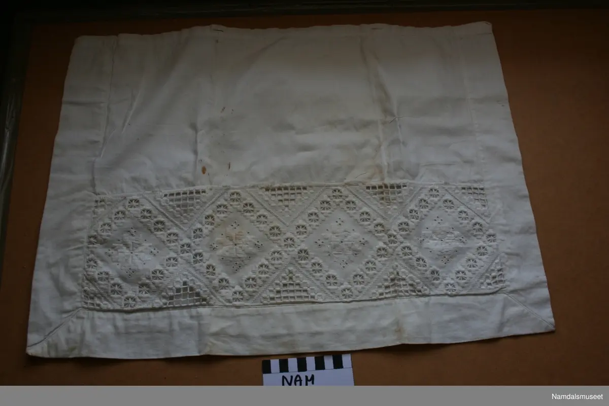 Brodert felt.