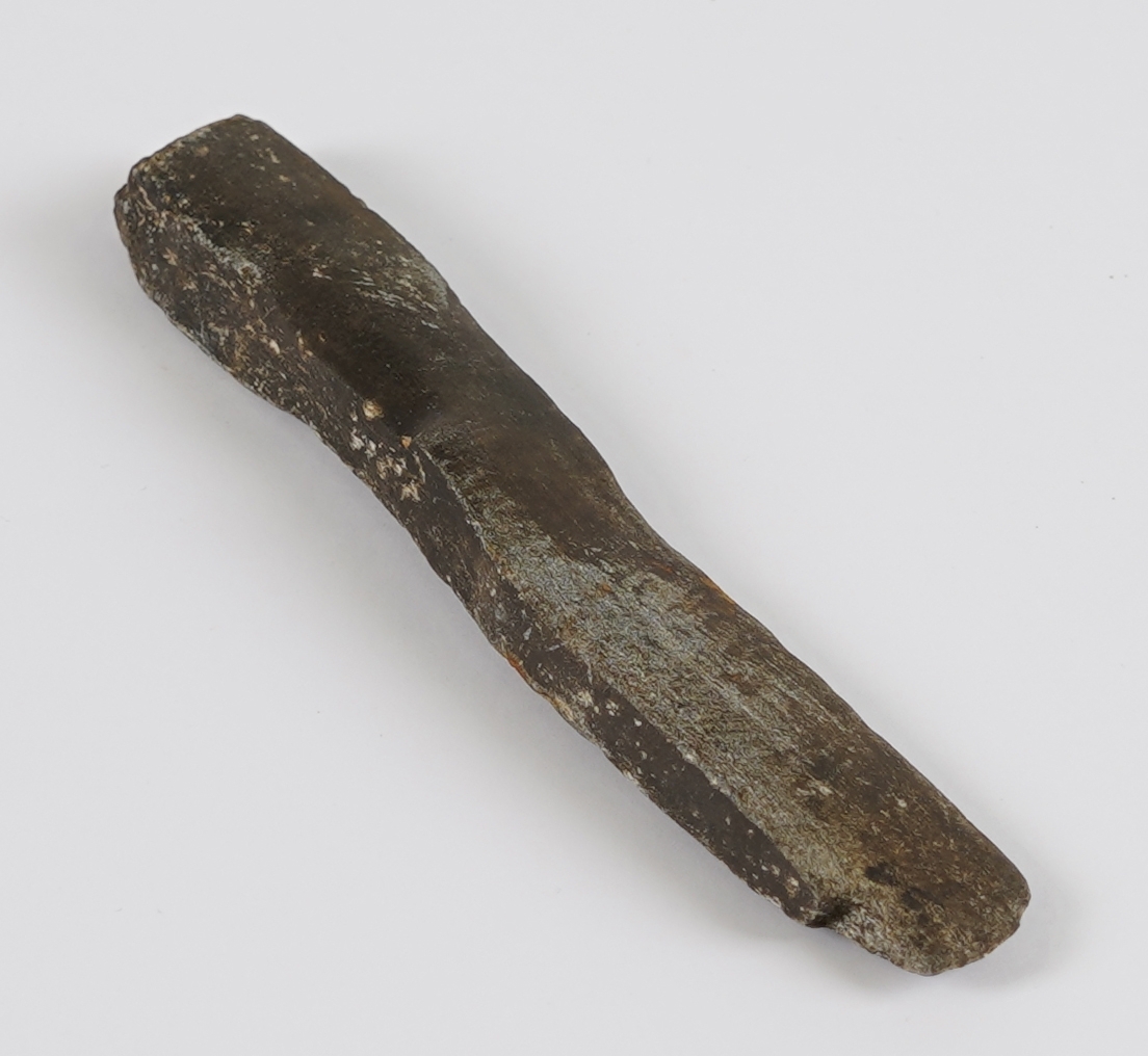 Bryne av naturstein for bryning av ljå og anna eggreiskap.