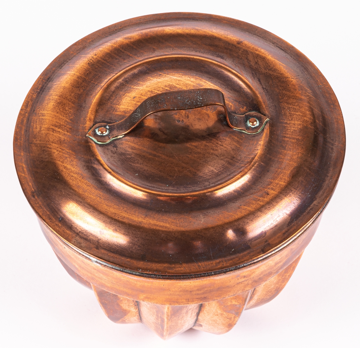 Aladåbeform med lock, koppar.