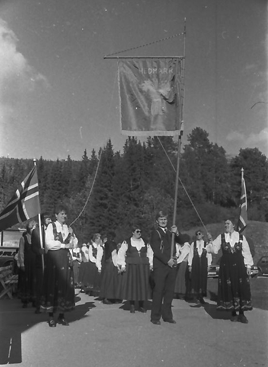 Bondekvinnelaget har stevne og møte i Tylldalen. 