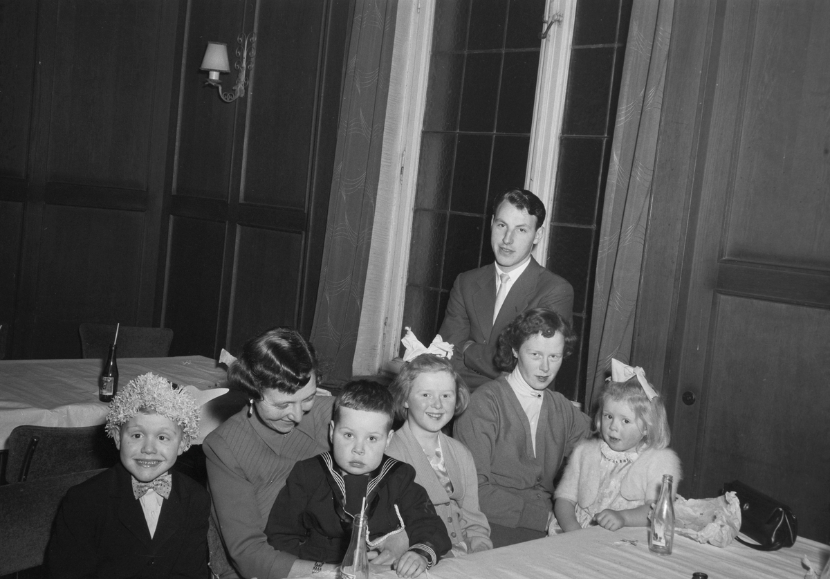Ørens Mekaniske Verksteds julefest for barn
