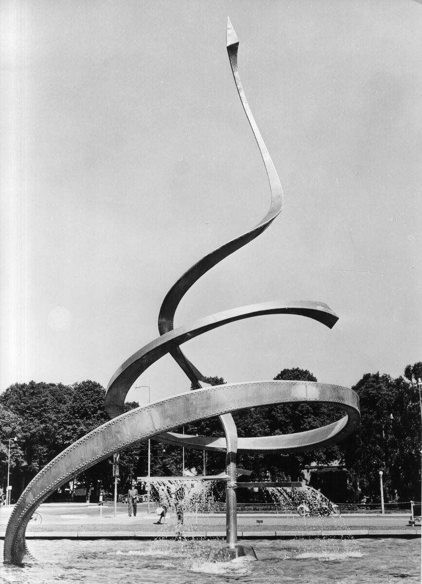 Skulptur, Spiral åtbörd