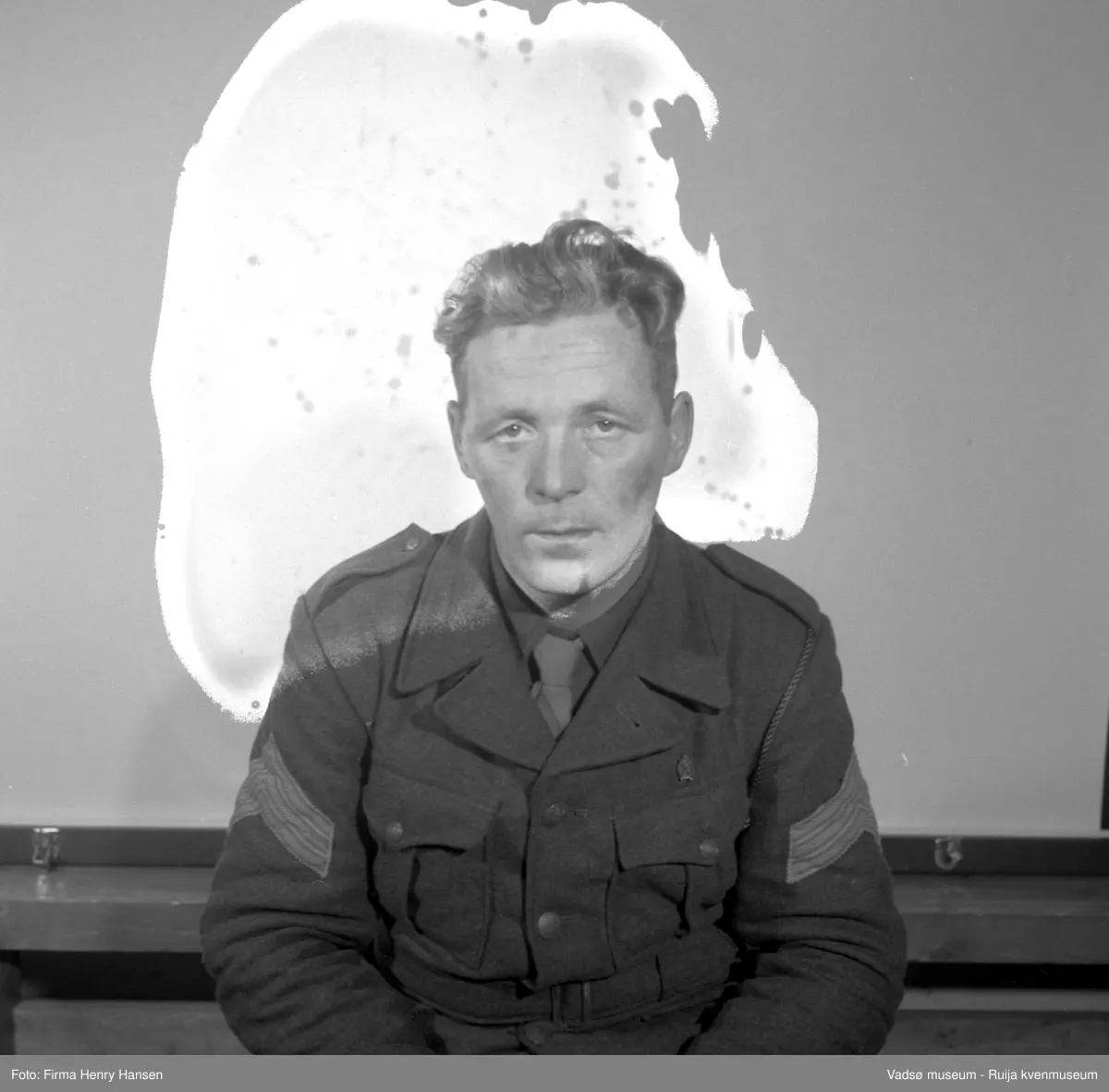 Varanger Bataljon, Nyborg 1954. Nr 9 Sersjant Otto Hessenget, portrett.
Finnmarkskompaniene Alten kredskompani og Varanger kredskompani ble opprettet allerede i 1898. 
Varanger kredskompani fikk sitt standkvarter i Vadsø og eksersersplass på Nyborg i Nesseby kommune. De første soldatene fra Øst-Finnmark møtte til tjeneste på Nyborgmoen 3 august 1898.  Varanger bataljon opphørte som oppsettende avdeling i 1995. 
Kilde: "Varanger bataljons historie 1898-1995" Trygve Andersen. Utgitt av Finnmark regiment. Porsangmoen 1997. ISBN: 82-994523-0-9