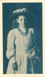 Bib Adelsköld 11 år fotograferad av pappa Claes Adelsköld he