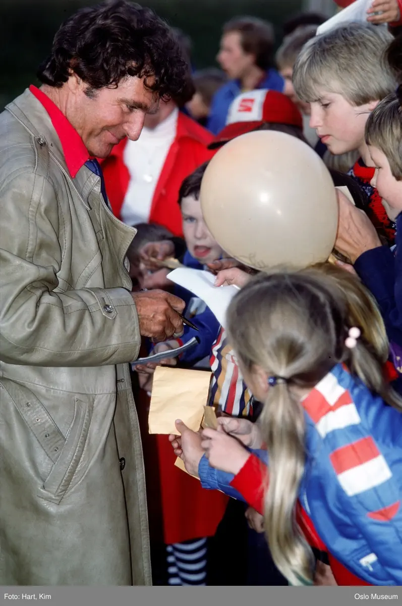 mann, filmskaper, barn, autografskriving, ballong