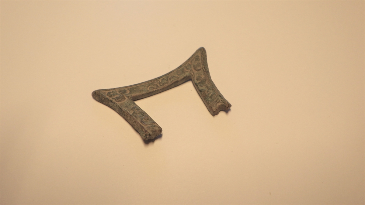 Blad og blomsterranker. 