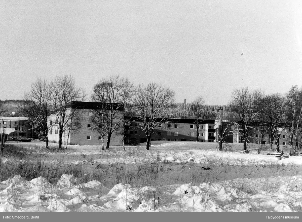Tåstorp. Husen som 1972 byggdes på Bernhard Gustavssons ägor på Tåstorpsgården. Sett från Folkets park.