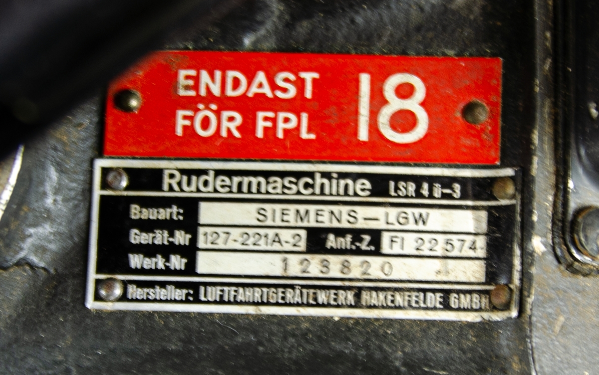 Rodermaskin, till flygplan B 18. Mekanisk del ligger i tillhörande påse. Tillverkare: Siemens-Schuckert, Tyskland.
