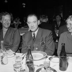 Funksjonærer i Bøndernes Salgslag hedres