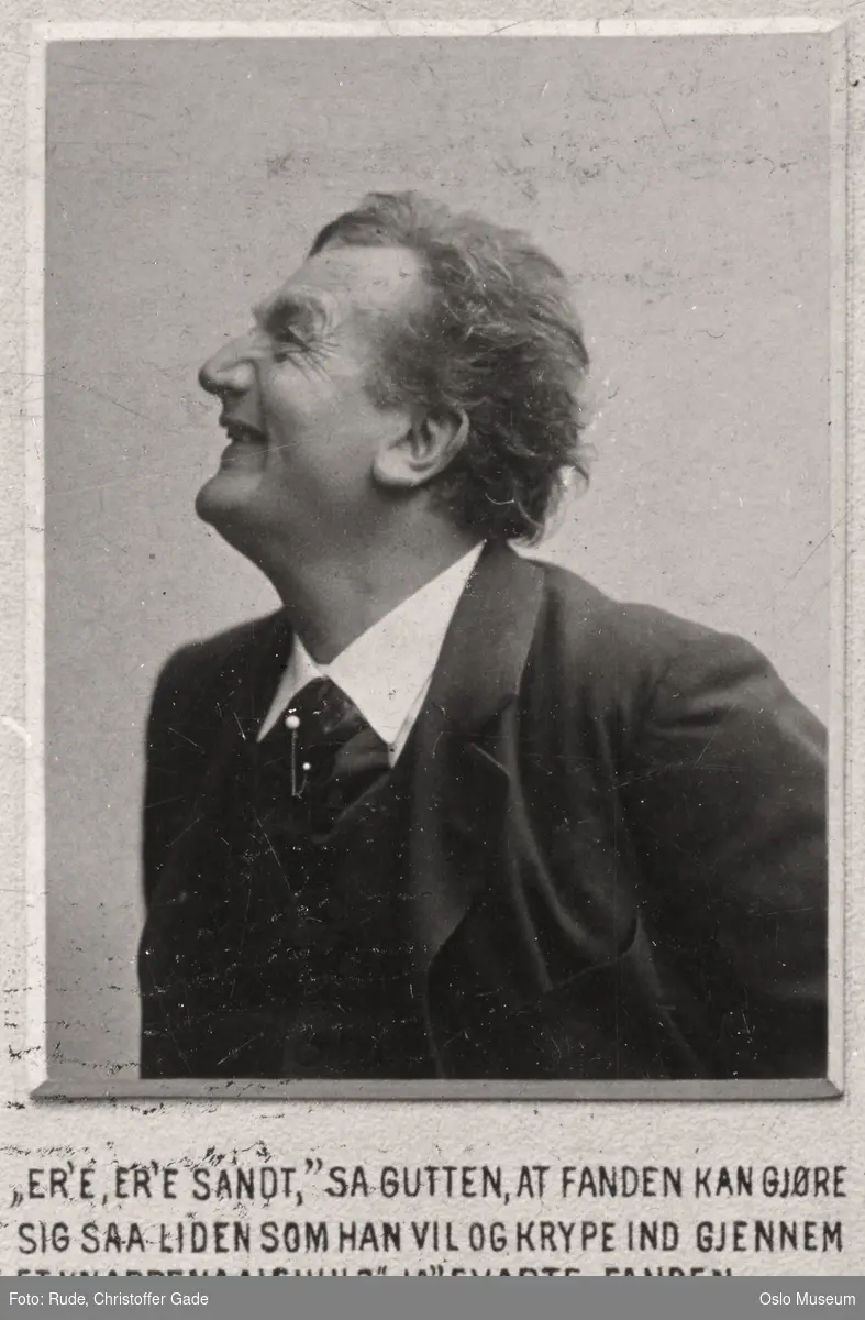 portrett, mann, skuespiller, rollebilder, brystbilder, "Fanden i nøtten"