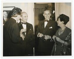 Porträtt av fyra personer