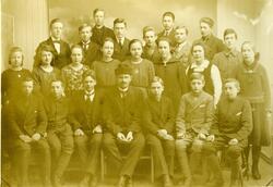 23 elever + lærer - framhaldsskole.