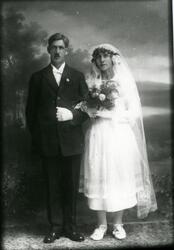 Brudebilde av Albert Nysted og Elida Bakken g. Nysted.