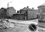 Norrmalmsgatan 29 (och 31) mot SSÖ. Urvädersgränd.