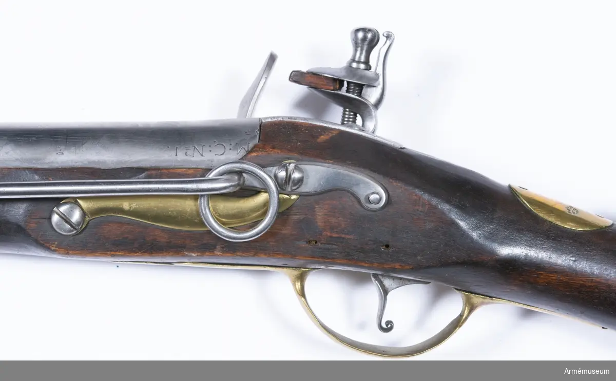 Karbin med flintlås.