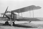 Flygplan Fokker D.IV uppställd på flygfältet på Malmen, 1918.