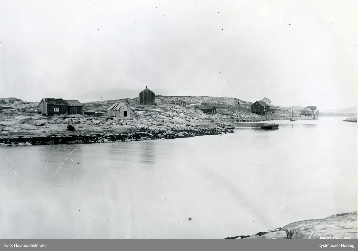 Fiskeværet Nordøyan i Vikna kommune, moloen under utbygging