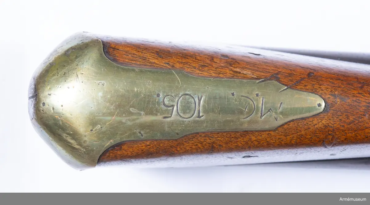 Gevär med flintlås. Relativ längd: 50 kal.