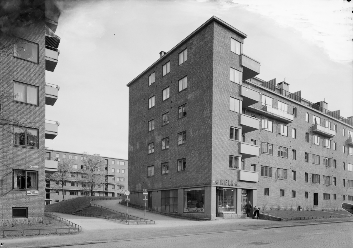 Arkitekturfoto av boligblokker i teglstein i Industrigata i Oslo.