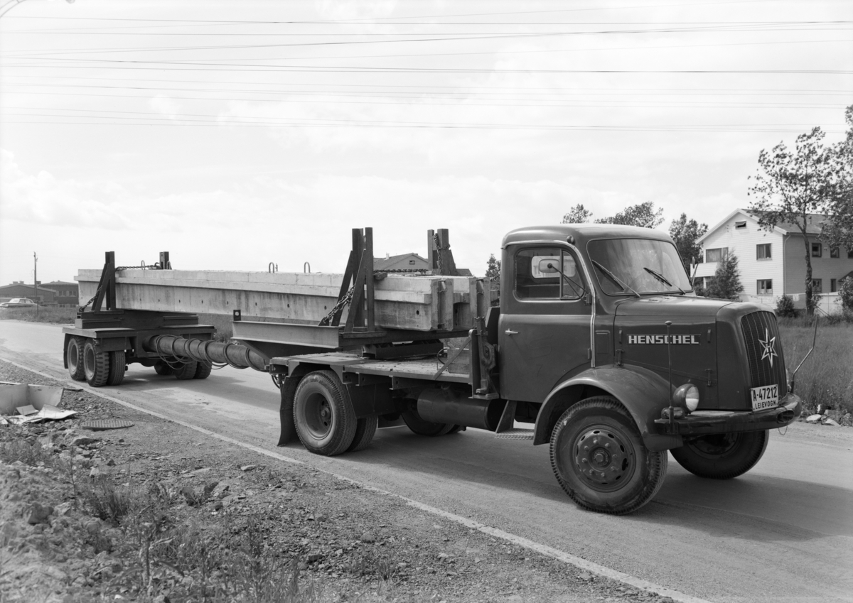 Sundsten transport og Kranservice  Henschel