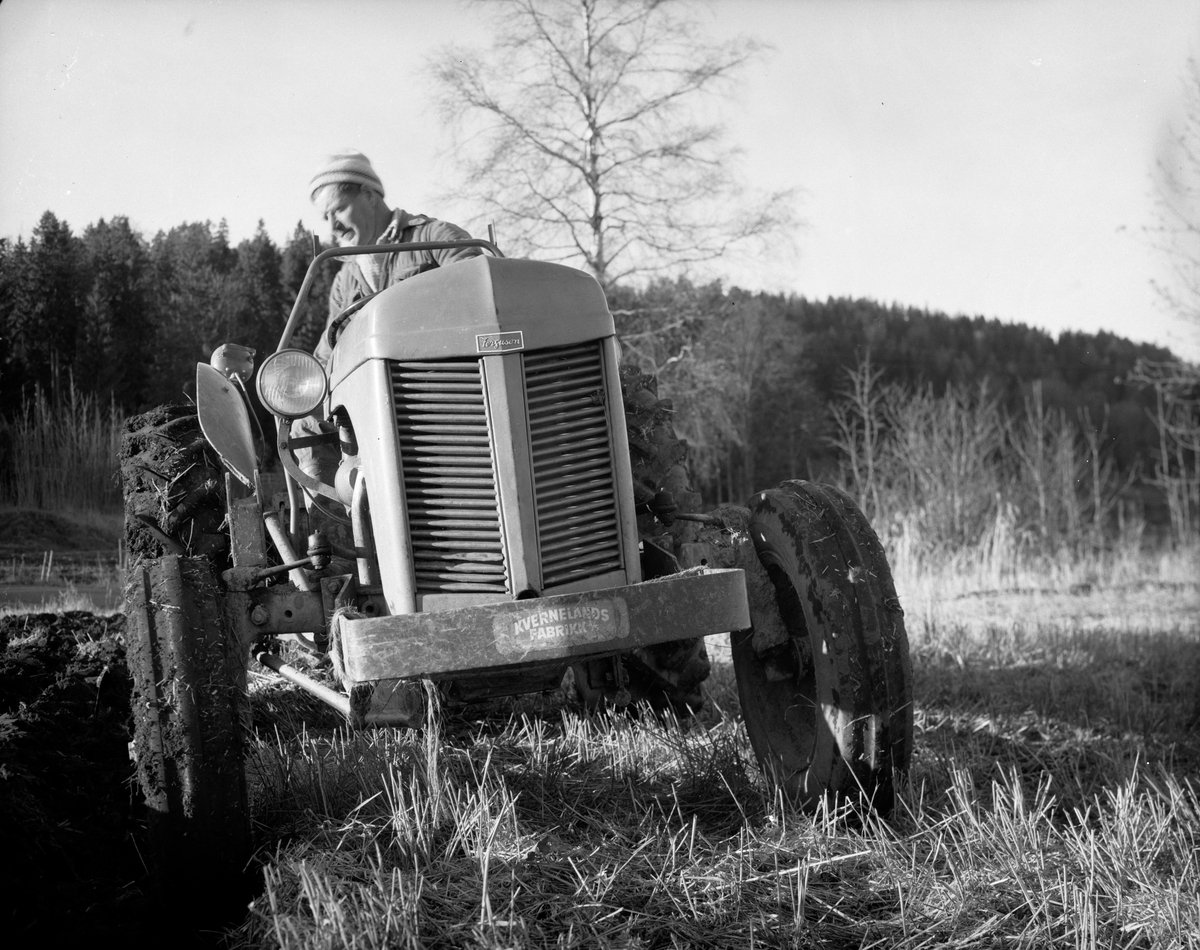 Slaatto, Nils ark. se også ark. Kjell Lund