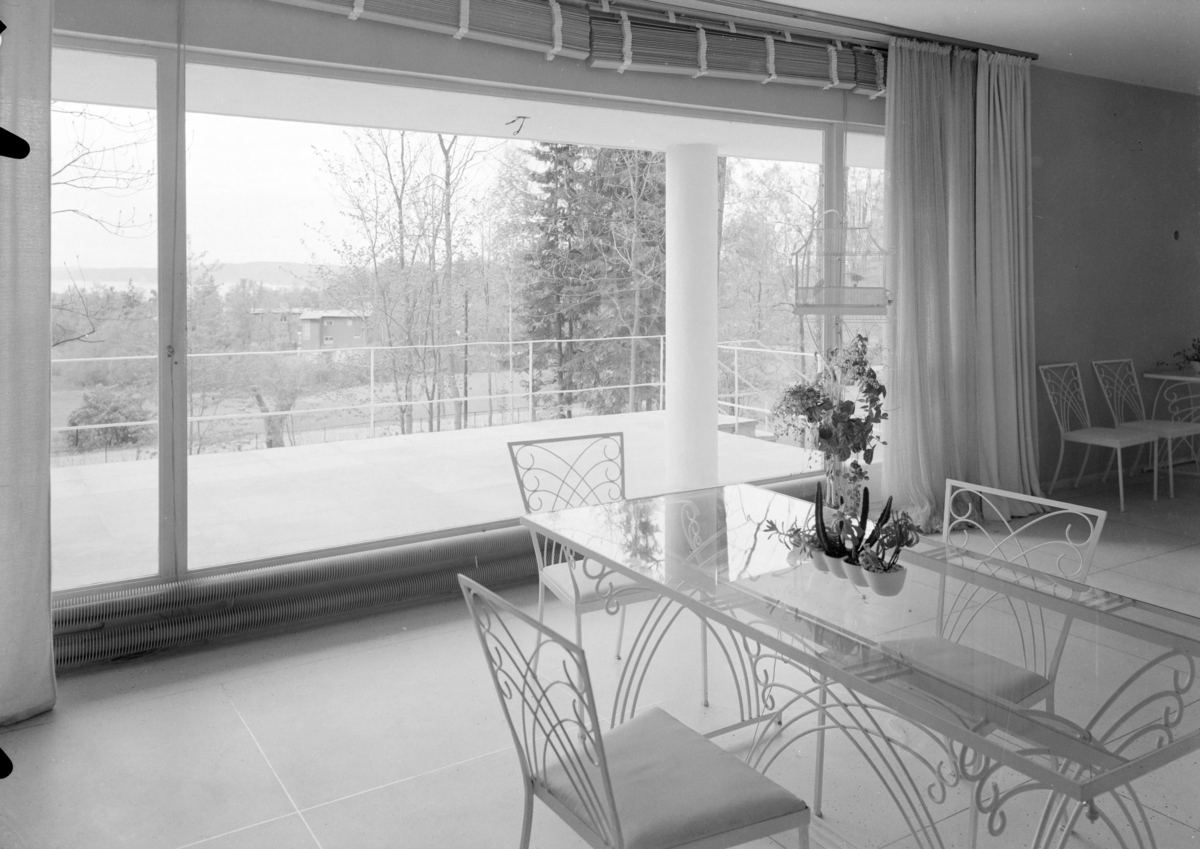 Arkitekturfoto av Villa Ditlev-Simonsen, Vestre Aker (nå Oslo), bygd i 1937.