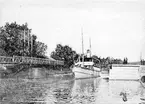 S/S Nyland vid södra svängbron.Vykort, omkring 1900.