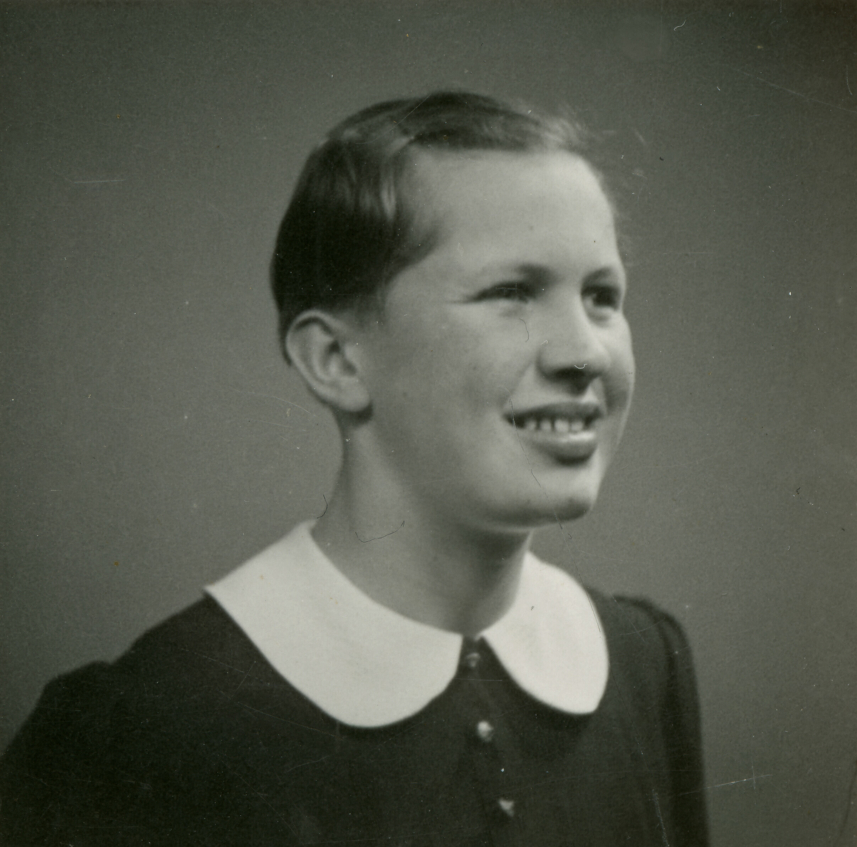 Ungdomsbilde av Marit Valen Li, tatt 18. januar 1937.
