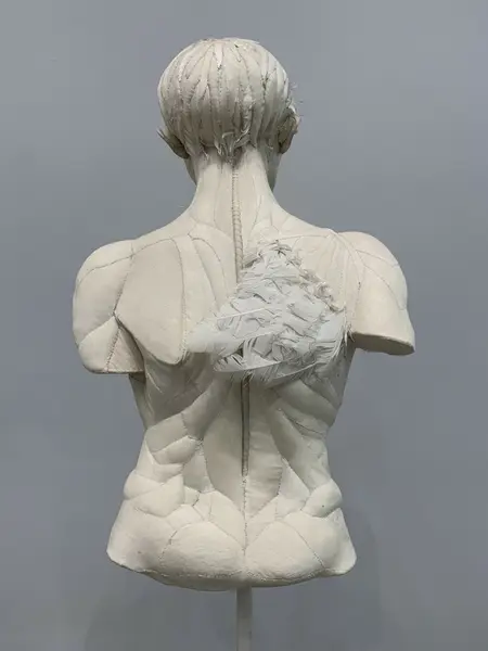 Uten billett [Skulptur]