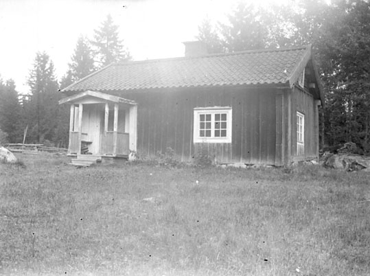 Vretarne 1:3, Boberg. Före detta soldattorp på Vretströmska gården, Västervåla.