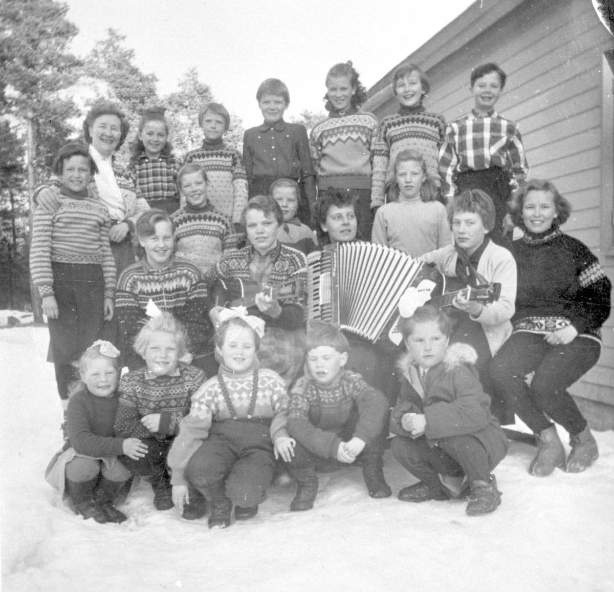 Jentelaget Vårvon i Ryfoss 1955 eller 56.