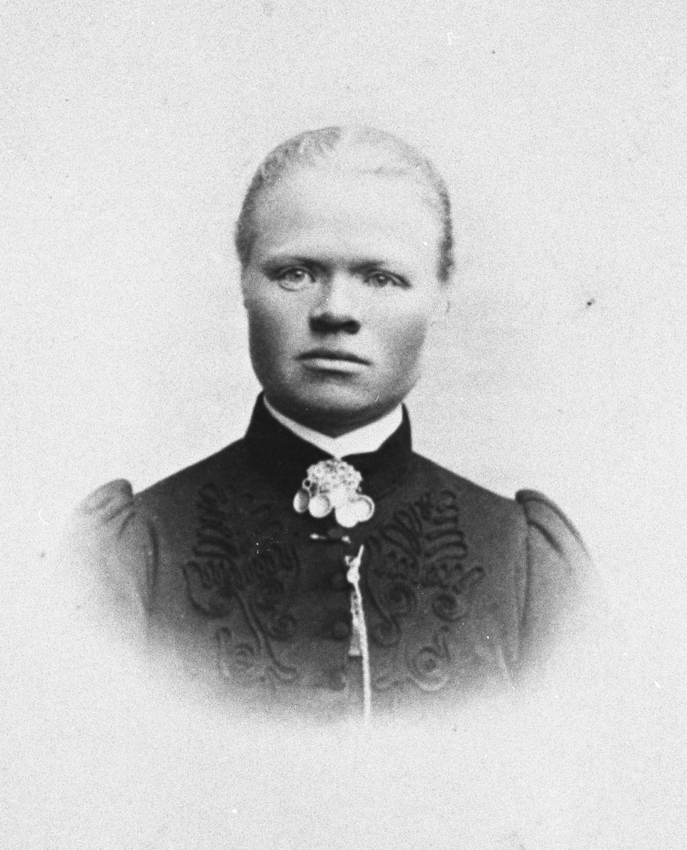 Berit Svien f. Bø