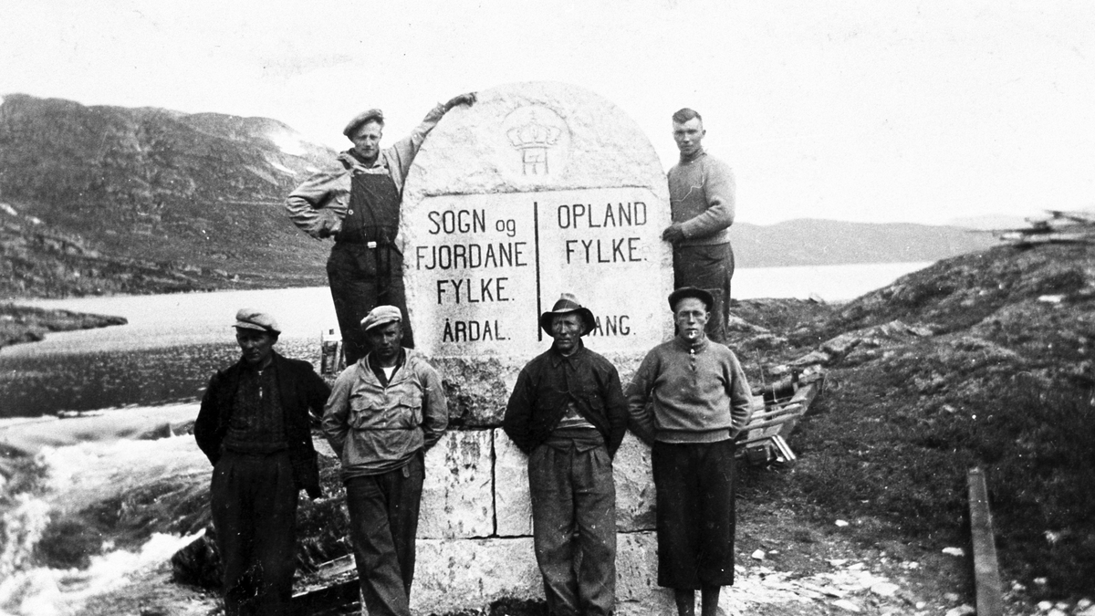 Framme frå venstre: Arthur Blindheim, Agrim Kvamme, Ole H. Kjørlien og Nils Bakken. Bak frå venstre: Torstein Bakke og Knut Kvamme