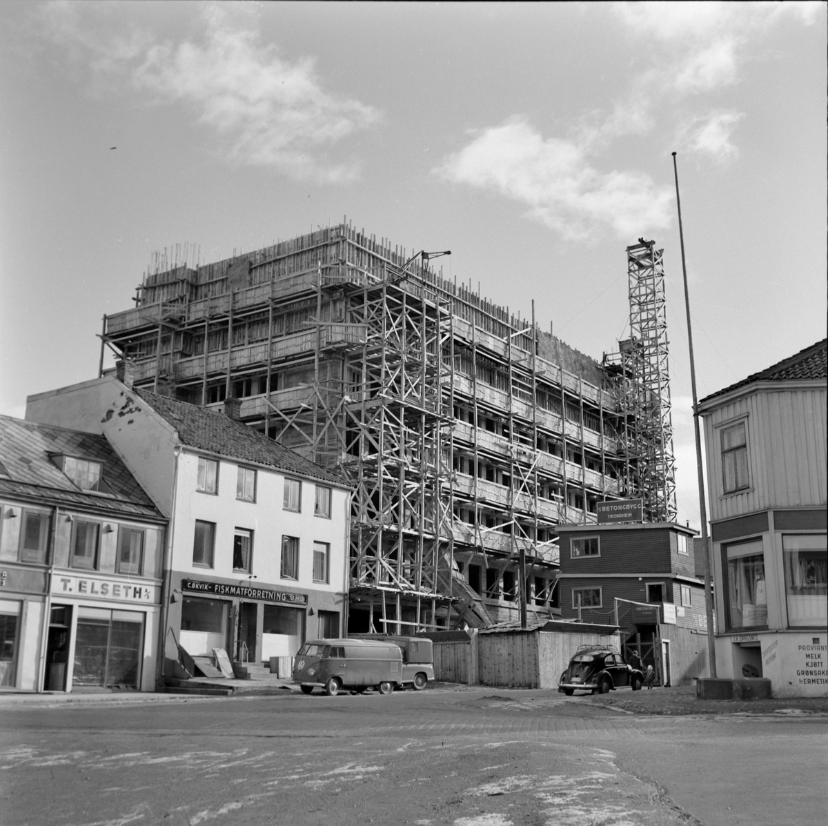 Mønsåskanne på det nye svømmehallbygget