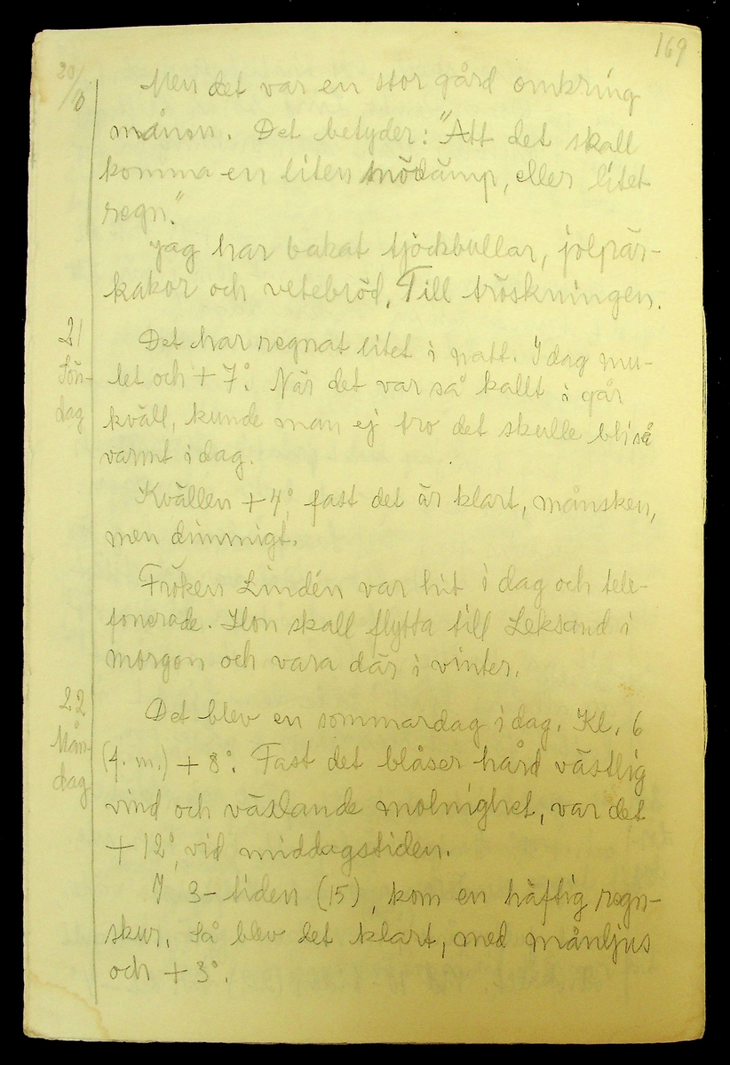Dagbok skriven år 1956 av Rällsjö Brita på Rällsjögården i Bjursås socken. 
Innehåller bl.a. anteckningar om väderlek, fågelobservationer och diverse händelser (järnvägsolyckor m.m)