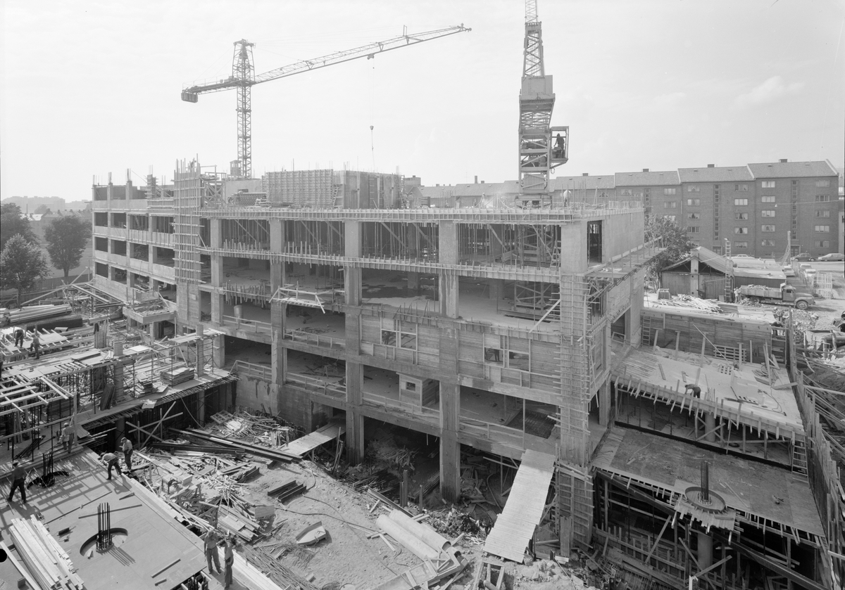 Arkitekturfoto av byggefaser i konstruksjonen av bygget til Bergene A/S på Sofienberg i Oslo.